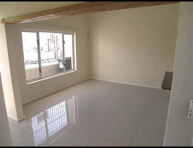 2 bed property to rent in OBSERVATORY
